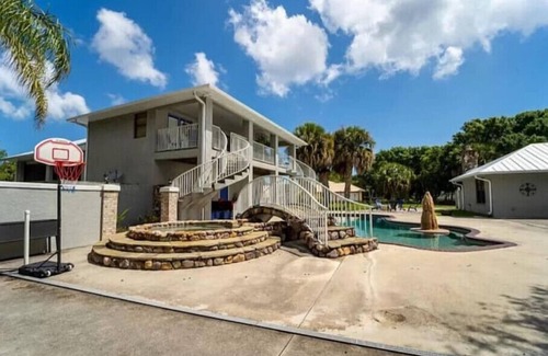 Fort Pierce Apartment | Quiet Luxury Oasis with Heated Pool& Spa on 2+ acres
