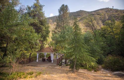 Camp Nelson Cabin | Quiet Mind Lodge, Spa & Retreat Sequoias