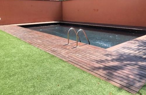 Provencals del Poblenou Apartment | Quiet modern 2 bed apartment with Balcony, Pool and Free Parking