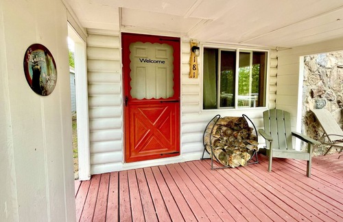 Granby Cabin | Quiet Mountain Cabin walking distance to biking and hiking trails!