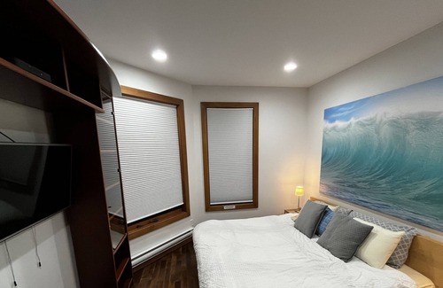 Langford House | Quiet Mountainside Guesthouse with Ocean Views