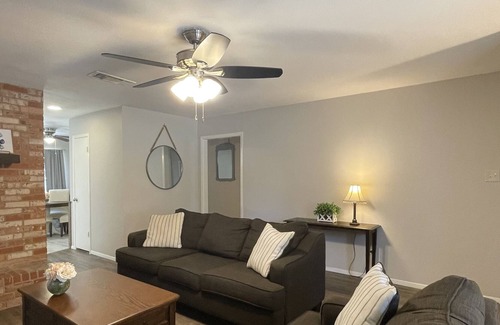 Fort Worth House | Quiet Neighborhood - Close to Downtown Fort Worth and Parker County