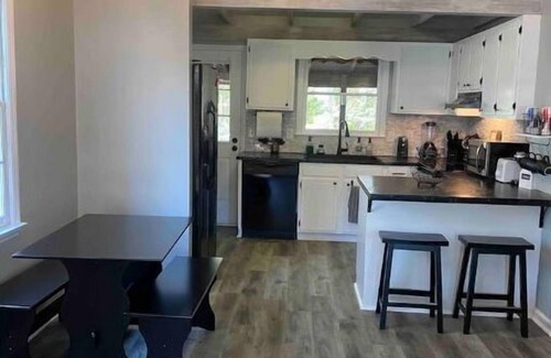 Winston - Salem House | Quiet, newly renovated. Near everything!