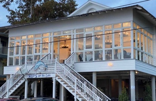 Mandeville House | Quiet Northshore Retreat a few miles from Lake Pontchartrain’s shoreline!