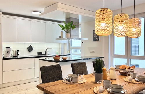Ludwigsburg Apartment | Quiet oasis in the heart of the city - three bedrooms, centrally located with balcony