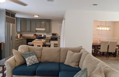 Ogden House | Quiet oasis minutes from the beach!