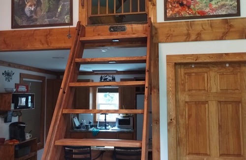 Rutherfordton Cabin | Quiet, Peaceful, Cozy Cabin Near the Tryon International Equestrian Center