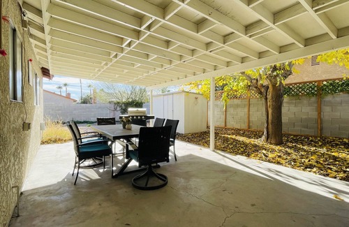 Chinatown House | Quiet & peaceful neighborhood, convenient and close to everything, modern touch
