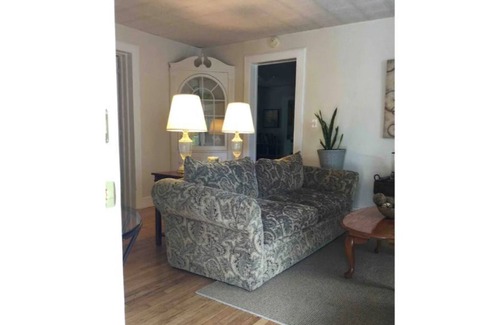 Binghamton Apartment | Quiet Private Apartment Park View