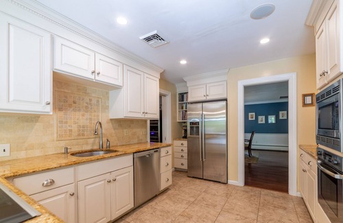 Middletown House | Quiet, private location close to Wesleyan University & downtown Middletown.
