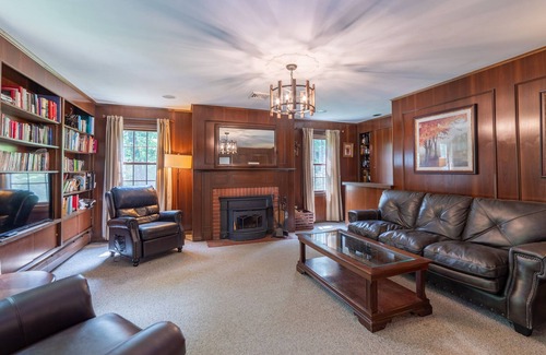 Middletown House | Quiet, private location close to Wesleyan University & downtown Middletown.