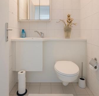 Muhlebach Apartment | Quiet Private Room in Heart of Zurich