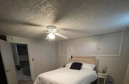 Pueblo House | Quiet refined country living near downtown!