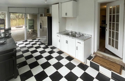 Buford Highway House | Quiet & Relaxing Atlanta Gem w/ Pool Table