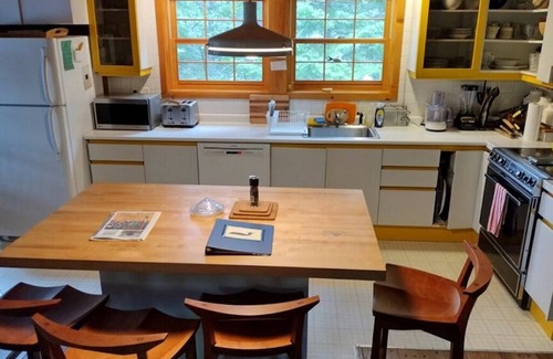 Mount Desert Cabin | Quiet, Relaxing, Family-Friendly Lakeside Cabin