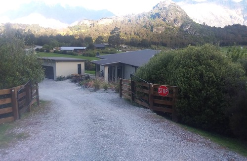 Mount Creighton House | Quiet Retreat Bobs Cove