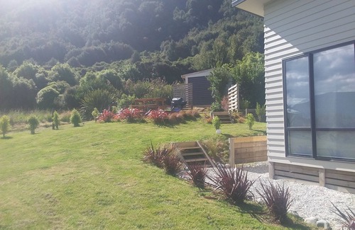 Mount Creighton House | Quiet Retreat Bobs Cove