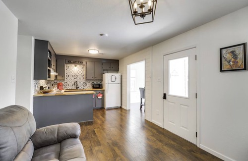 Mountain View House | Quiet Retreat with Firepit – Walk to Music, Shops, & Trails
