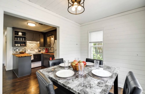 Mountain View House | Quiet Retreat with Firepit – Walk to Music, Shops, & Trails