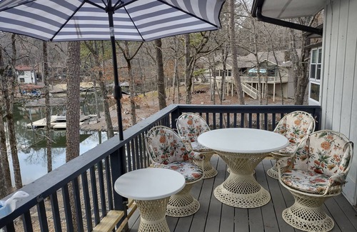 Hot Springs Village House | Quiet Shady Lakehouse. Beautifully Decorated Townhome.