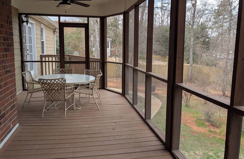 Athens House | Quiet single family home