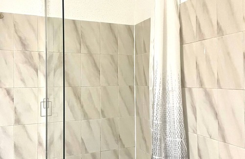 Ceret Apartment | Quiet, spacious studio in the center of Céret.