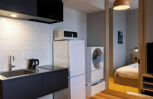 Shinjuku Hotel | Quiet Stacked Bed Room at Affordable Hotel WiFi AC Gym laundromat Shinjuku