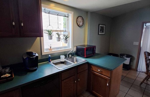 West Seneca House | Quiet street miles from Buffalo Bills stadium and minutes from Downtown Buffalo.