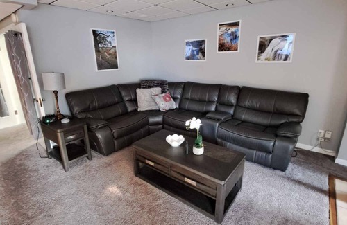 West Seneca House | Quiet street miles from Buffalo Bills stadium and minutes from Downtown Buffalo.