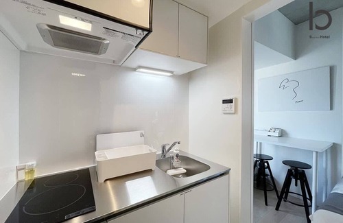 Hiroshima City Centre Apartment | Quiet Studio, 5 Min to Peace Park & City Center