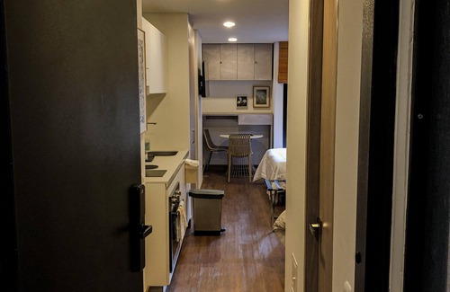 Centro International Apartment | Quiet studio apartment in the heart of Bogota