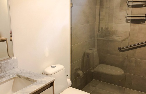 Centro International Apartment | Quiet studio apartment in the heart of Bogota