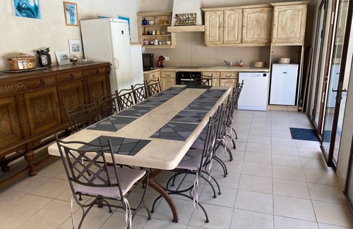 La Colle-sur-Loup Apartment | Quiet studio, greenery, swimming pool, reception facilities, 6 km from beaches.