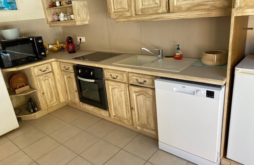 La Colle-sur-Loup Apartment | Quiet studio, greenery, swimming pool, reception facilities, 6 km from beaches.