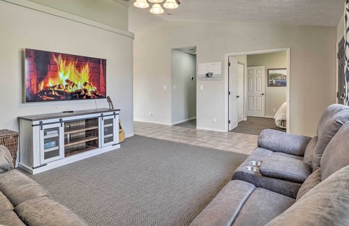 Hurricane House | Quiet Suburban Home: 30 Mi to Zion Nat'l Park!