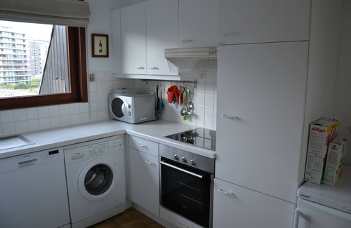De Panne Apartment | Quiet sunny apartment with terrace + parking space