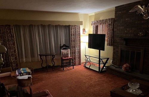 Franklin Springs House | Quiet, Time-Capsule 3-Bedroom home in Whitesboro