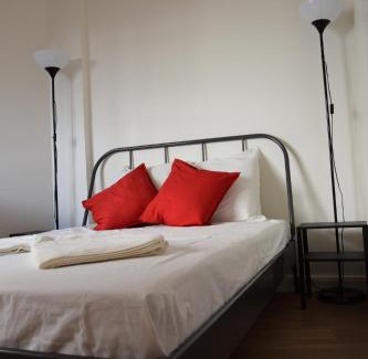 Versailles Apartment | Quiet Tiny Apartment
