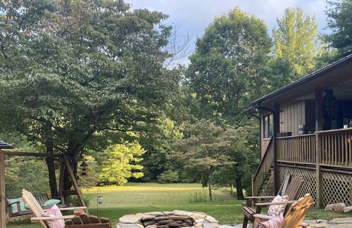 Sparta House | Quiet, tranquil and peaceful setting just steps from the Blue Ridge Parkway