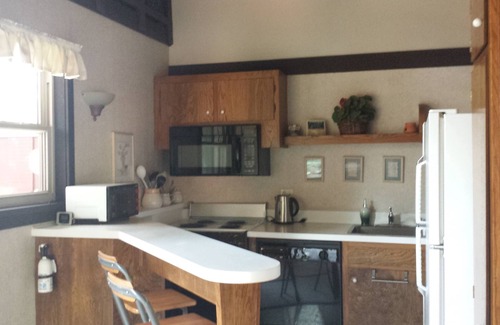 Truckee Condo | Quiet two-bed + Loft, 1 1/2 bath, golf/ski condo. Tahoe Donner. Near Lake Tahoe