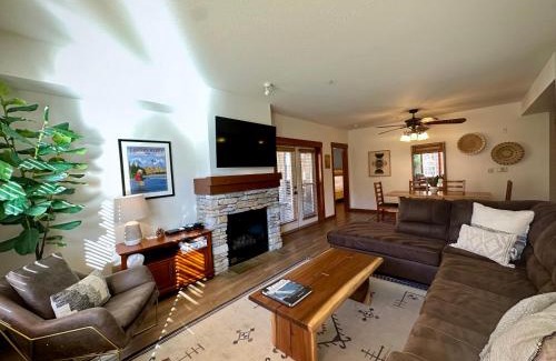 Mammoth Lakes House | Quiet, Updated, Corner Condo in the Village! Parking, Pool & Spa