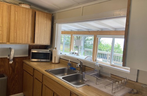 New North End Cottage | Quiet Vacation Cottage on Lake Champlain nDeck, Stairs to Beach. 4 BR/Sleeps 6