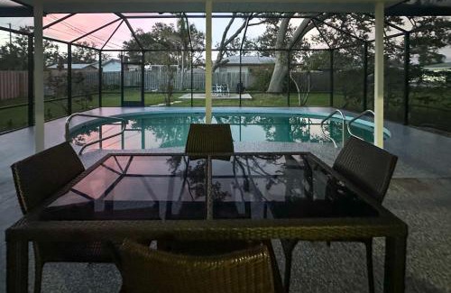 South Venice House | Quiet Venice Retreat with Private Lanai and Pool!