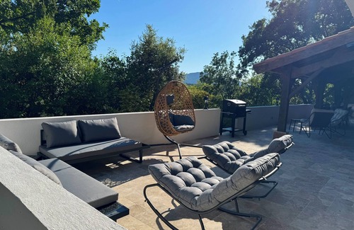 Belcodene House | QUIET VILLA 15 MINUTES FROM AIX EN PROVENCE AND CASSIS