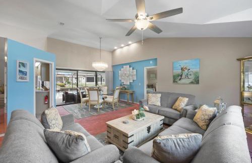 Marco Island House | Quiet waterfront home with pool, dock and bicycles