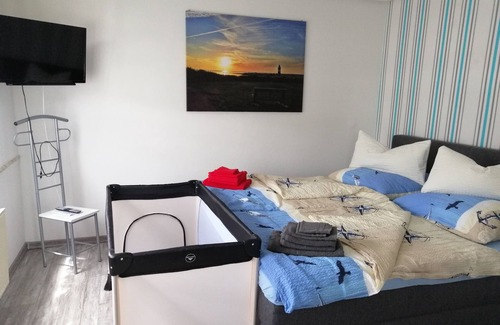 Wremen House | Quietly located vacation apartment near the dike