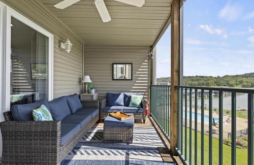 Camdenton House | Quietside