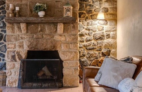 Berridale House | Quigtoo Cottage - Beautiful 4BR Stone Cottage l WiFi l Bath l Garden