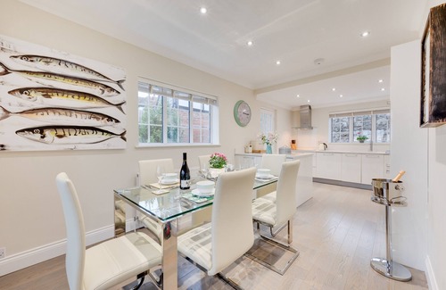 Hythe House | Quince Tree Cottage - Two Bedroom House, Sleeps 4