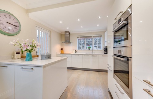 Hythe House | Quince Tree Cottage - Two Bedroom House, Sleeps 4